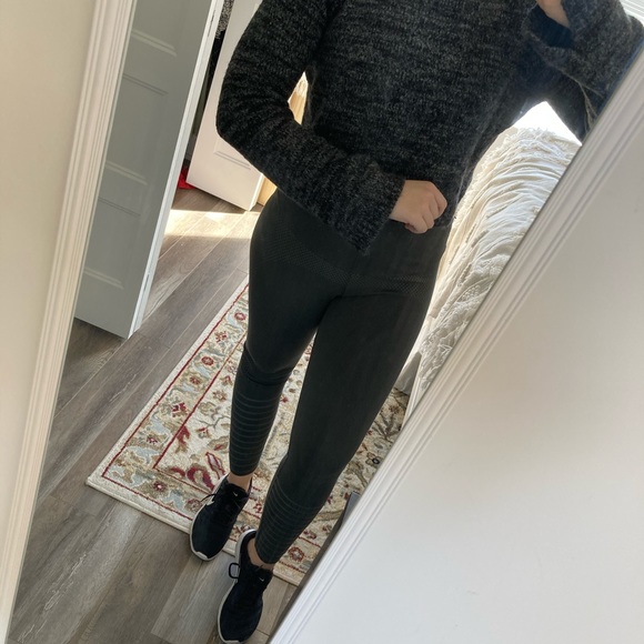 Zara cropped mock neck sweater - Picture 2 of 6